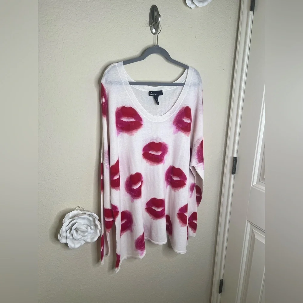 NTM: Lane Bryant Off White, Red & Pink Lipstick Lips Sweater Sz 26/28